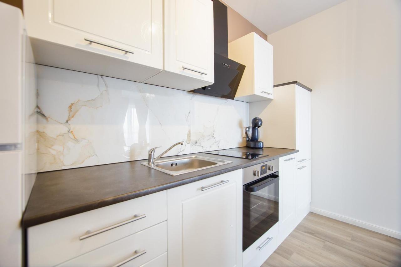 Apartament Trio Orange Oradea Zewnętrze zdjęcie